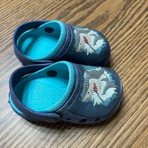 Toddler Boys size 5 Clogs